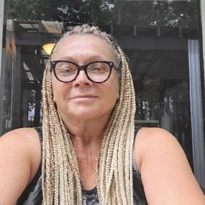 Meet your Posher, Carol